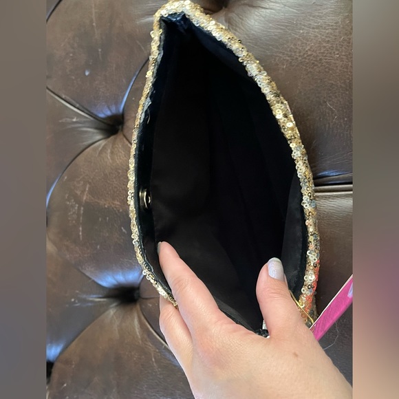 Victoria's Secret clutch, make up bag! Gold., new - Picture 4 of 6